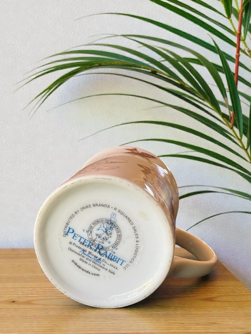 Peter Rabbit Garden Vegetables Ceramic Coffee Mug Cup Beatrix Potter - Picture 7 of 12